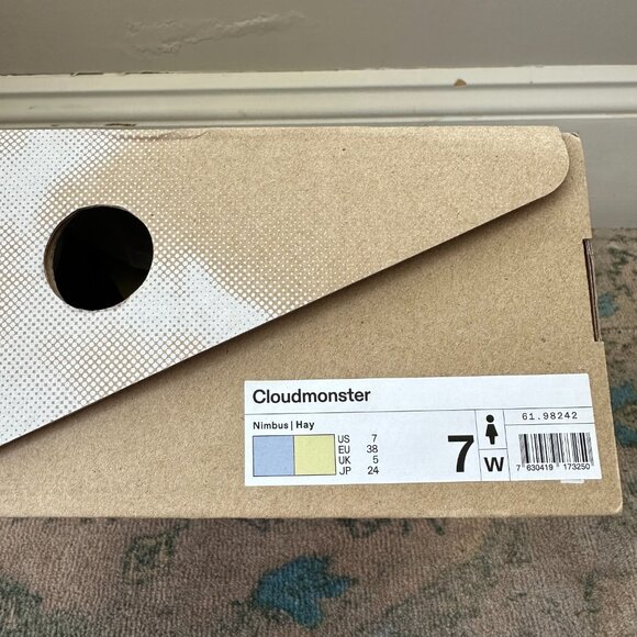 On Cloundmonster Women's Sneakers, Size 7 - sold out colorway! - Picture 6 of 6